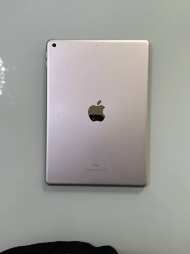 iPad 6ª geração 32GB prata - sem riscos, ótimo estado