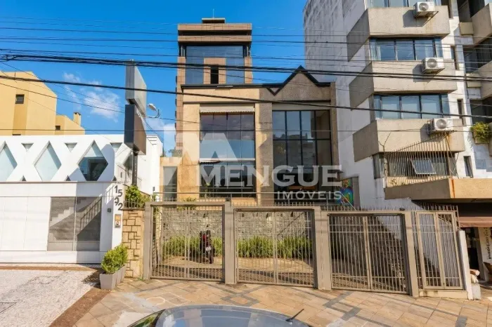 Prédio com 432m², localizado no bairro São João Porto Alegre/RS