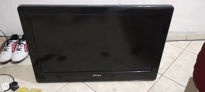 Televisão 32 Philips com defeito