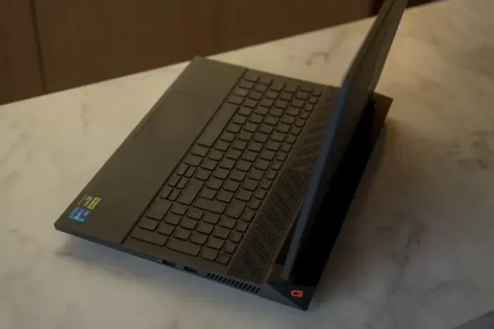 Notebook Dell G15 5530 Intel Core i7-13650HX de 13ª geração