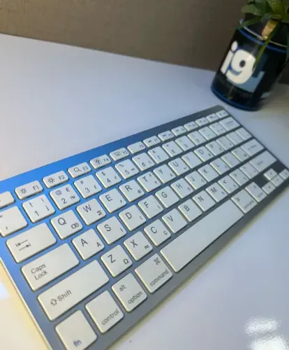 Teclado Bluetooth Sem Fio Lemox Modelo: LEY-174 Cor: Branco Pilha (AAA) Seminovo