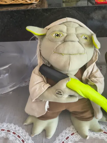 Boneco Mestre yoda 