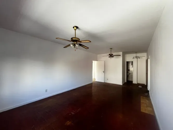 Apartamento para venda e locação no Menino Deus