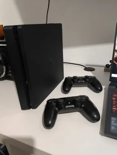 PS4 SLIM 1 TB