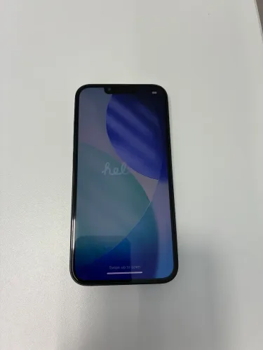 iPhone 13 128gb sem detalhes, com caixa e cabo original. Saúde da bateria 80%