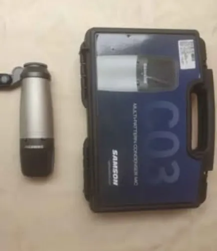 Microfone condensador multipadrão Samson C03