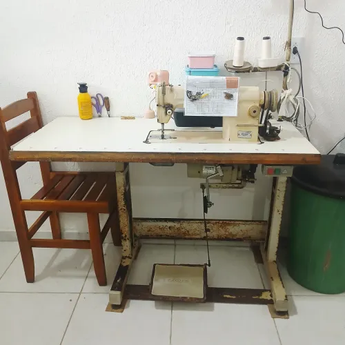 Maquina de costura reta industrial