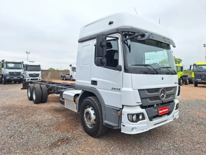 MB ATEGO 2433 LTA ANO 2023/2023