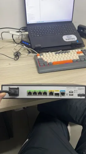 Roteador HPE Aruba MSR954 - 1GbE SFP - 2GbE WAN - 4GbE LAN - MPN: JH296A
