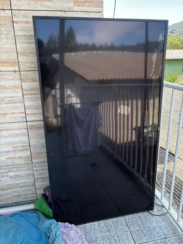 Tv LG 65p, tela trincada (Display)