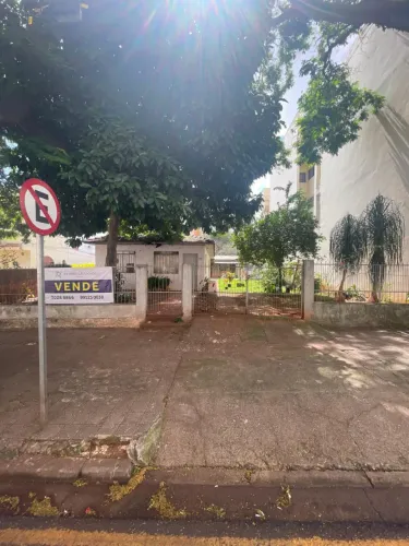Terreno à venda na Zona 07
