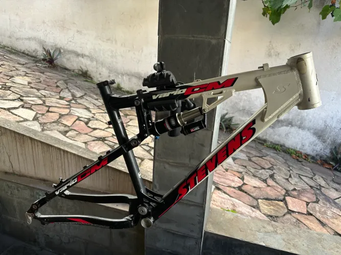 Quadro bike MTB Enduro Stevens Vario CM L 19 Manitou Swinger