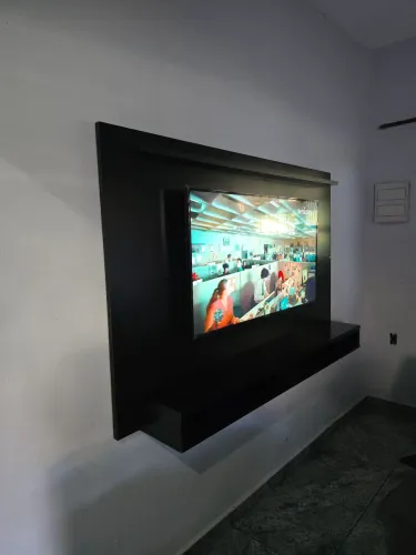 Lindo painel de TV Sala