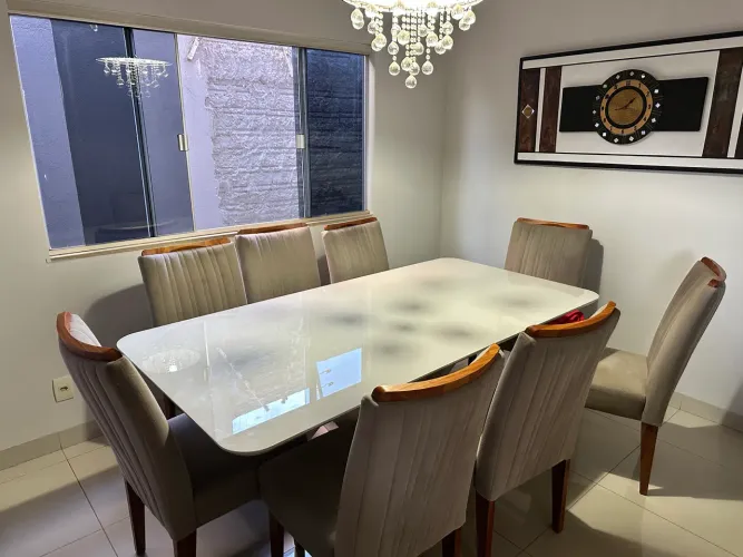 Mesa de jantar 8 lugares