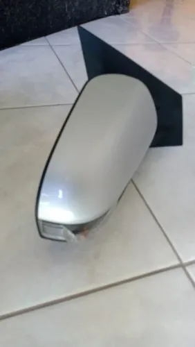 Retrovisor Direito yaris original 2018/2025<br>Retrovisor Direito Yaris 2018 a 2025 Completo