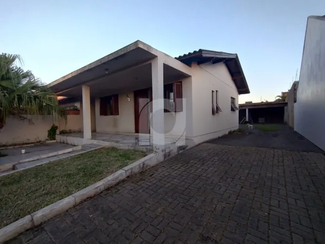 Casa à venda no bairro Vila Rica em Portão