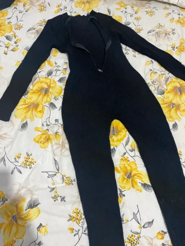 Macacão Preto Longo, tecido ótimo 