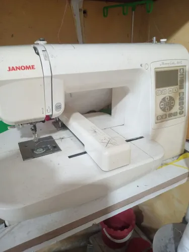 Máquina de bordado janome