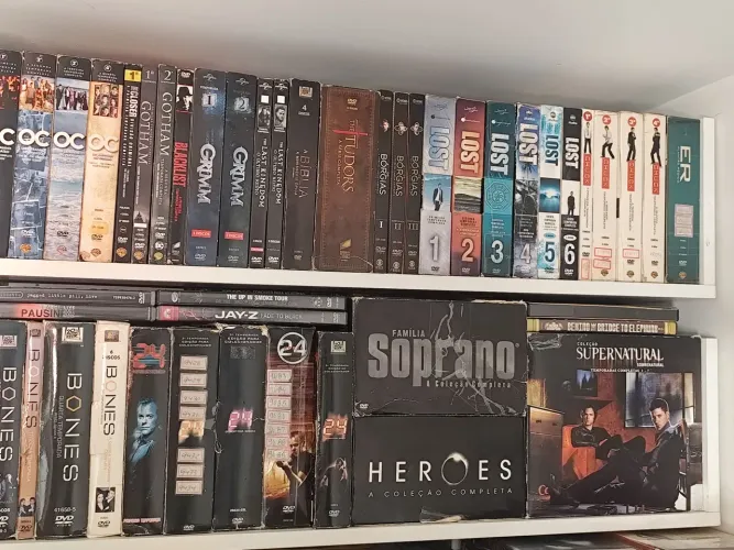 Vendo minha coleção de séries 