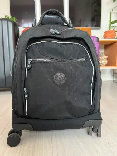 Mochila com rodinhas Kipling