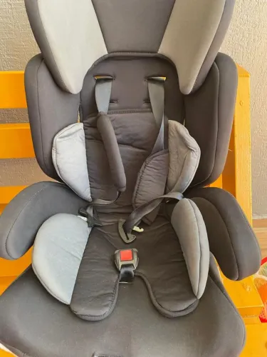 Cadeirinha automotiva para crianças 