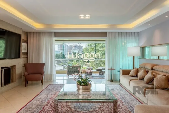 Apartamento de luxo, finamente mobiliado, com 271m², 3 suítes e infraestrutura completa