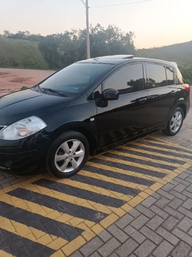 Nissan Tiida SL 1.8/1.8 Flex 16V Aut. 2012