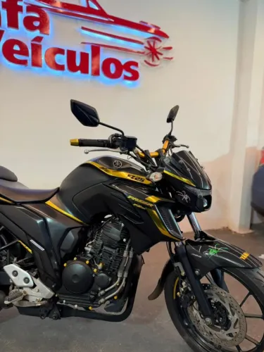 Moto Fazer
