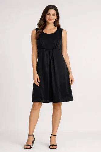 Vestido preto tam 46 tecido acetinado Cortelle