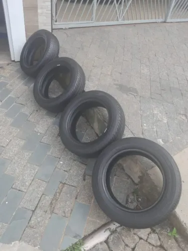Pneu 175/65R15 3 Pirelli e 1 goodyear