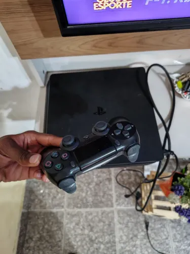 Ps4+6 jogos- em ótimo estado