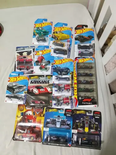 Coleção Hotwheels oportunidade única