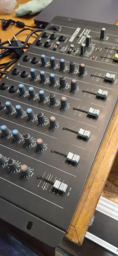 Mesa de Som Ciclotron Wattsom MXS 6 III - 6 Canais (Excelente Estado!)