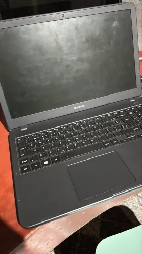 Notebooks Samsung + Positivo | Para Conserto ou Peças | Com Carregadores