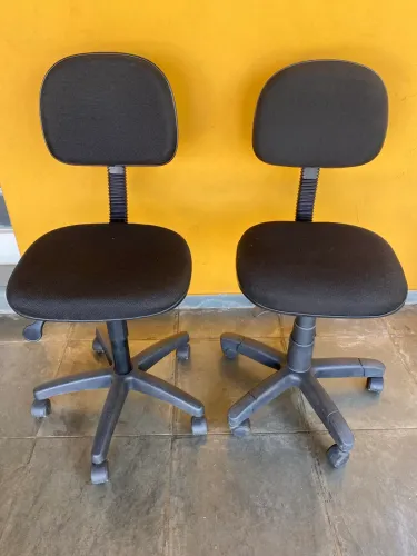 2 Cadeiras Escritório Secretaria