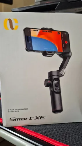 Gimbal Estabilizador Celular 3 Eixos Aochuan Smart XE Preto + Luz Magnética
