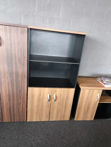 Armário Alto de Escritório com 2 Portas e Prateleira - 1,59x0,80x0,42cm - ENTREGAMOS!!