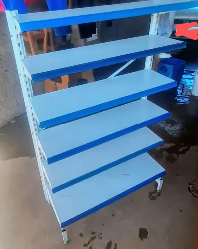 Vendo prateleiras de mercado em aço.