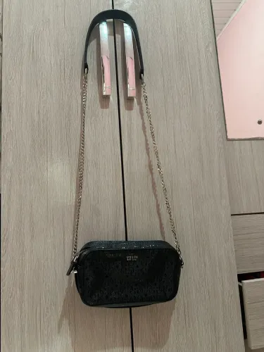 Bolsa de Festa GUESS original usada
