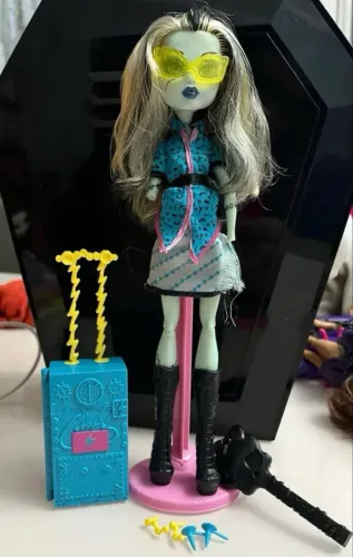 frankie stein -viagem scaris-monster high