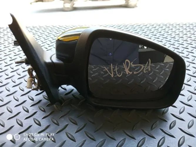 Retrovisor versa.