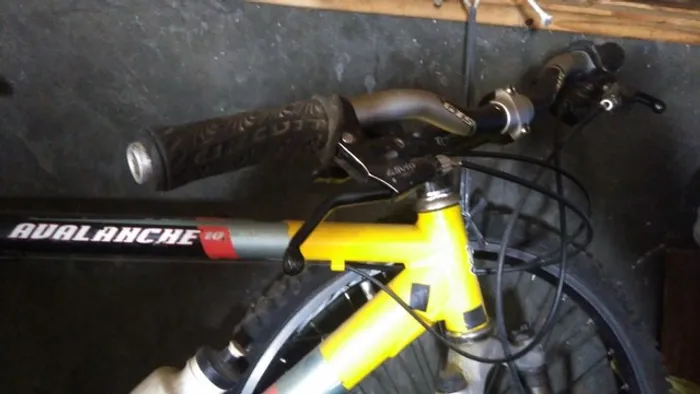 Bike gt avalanche aro 26 quadro 21