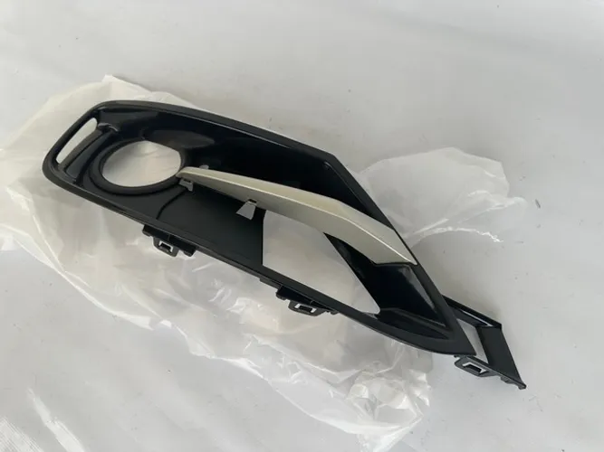 Grade Direita Farol de Milha Bmw 320i 328i Sport Gp 2014 2015