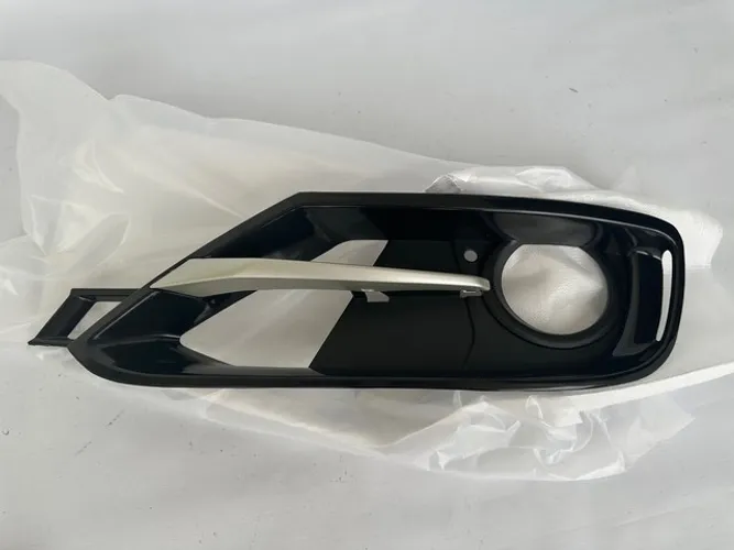 Grade Esquerda Farol de Milha Bmw 320i 328i Sport Gp 2014 2015