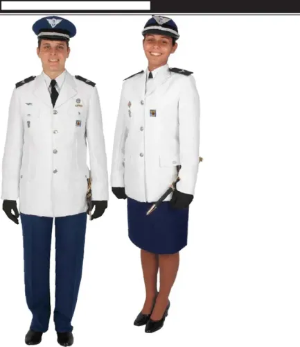 Túnica masculina branca com passantes para oficiais, suboficiais.