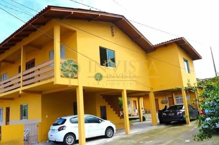 Casa na Praia de Sambaqui em Florianópolis.