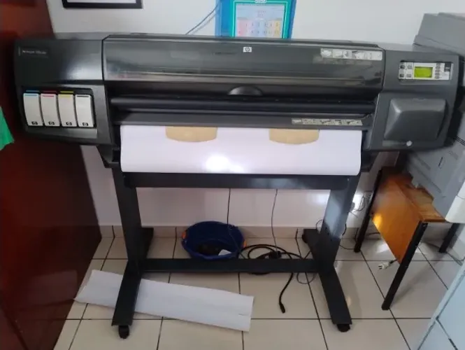 Ploter HP 1050 C Plus