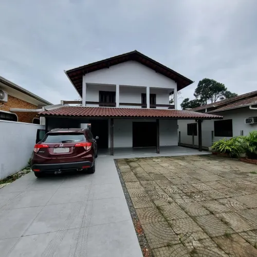 Casa 360m2 - Recém Reformada