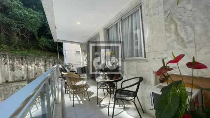 Apartamento - / Residencial / Leblon