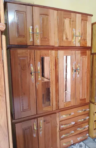 Guarda-Roupa casal 4 portas de Madeira Maciça